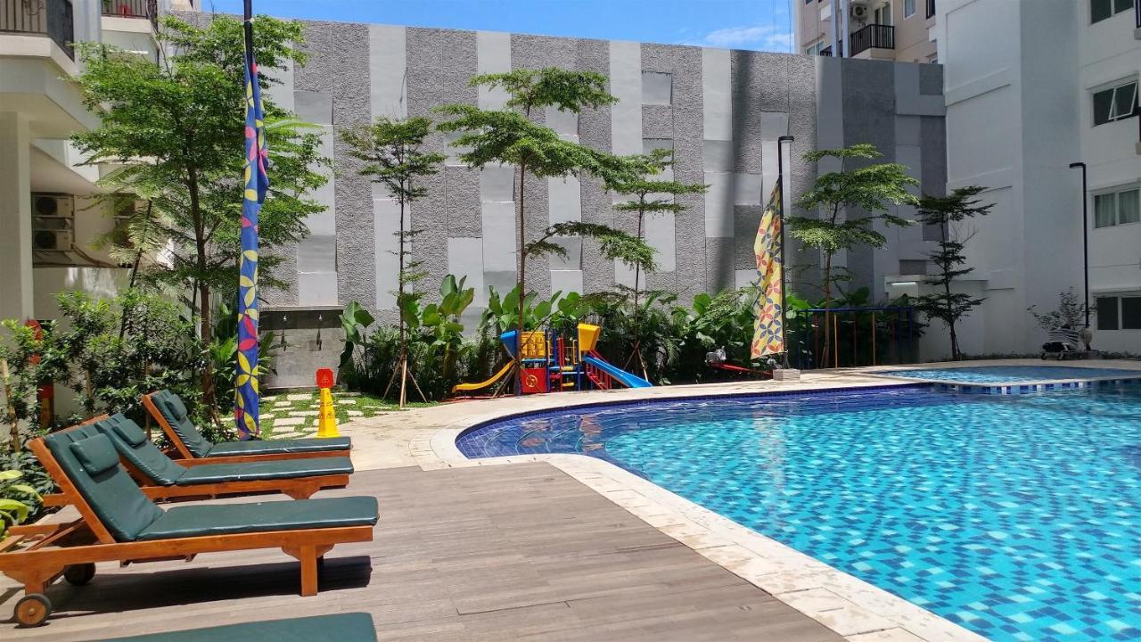 Simple Signature Park Grande Near Mt Haryono By Travelio Jakarta